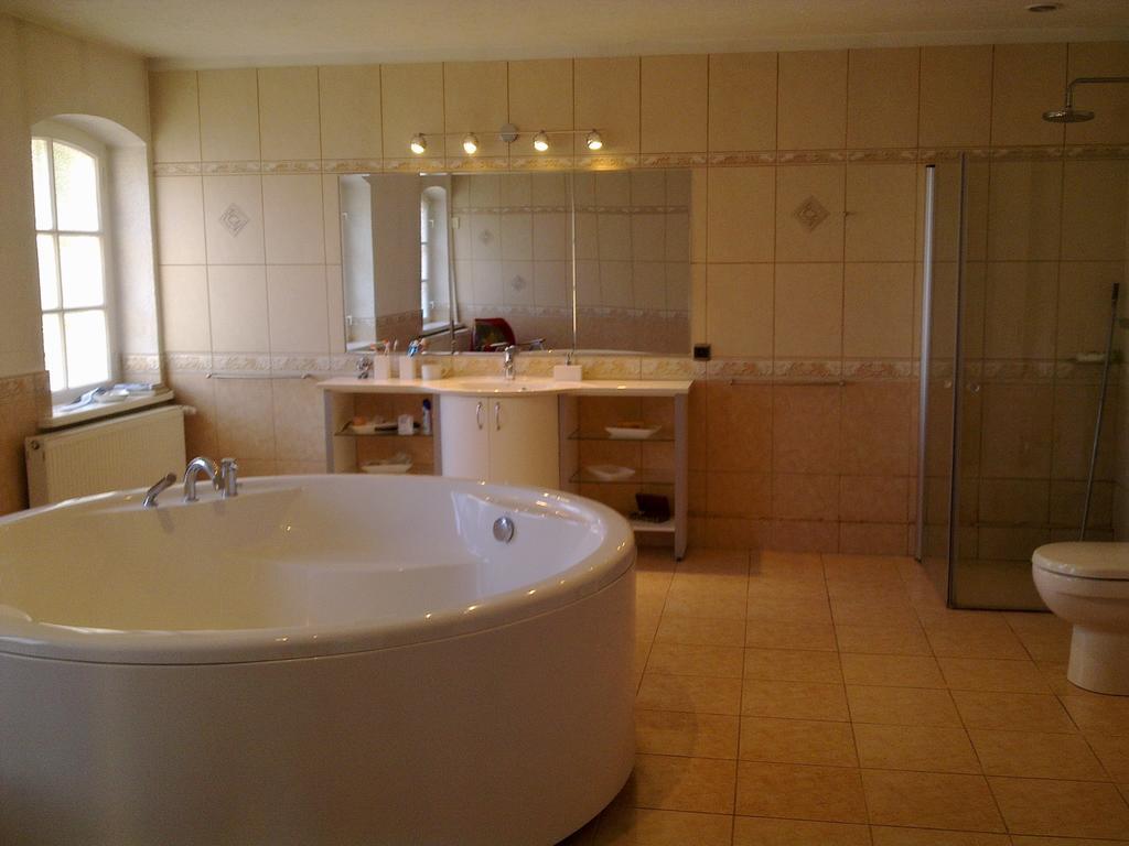 Villa Figaro Ventspils Habitación foto